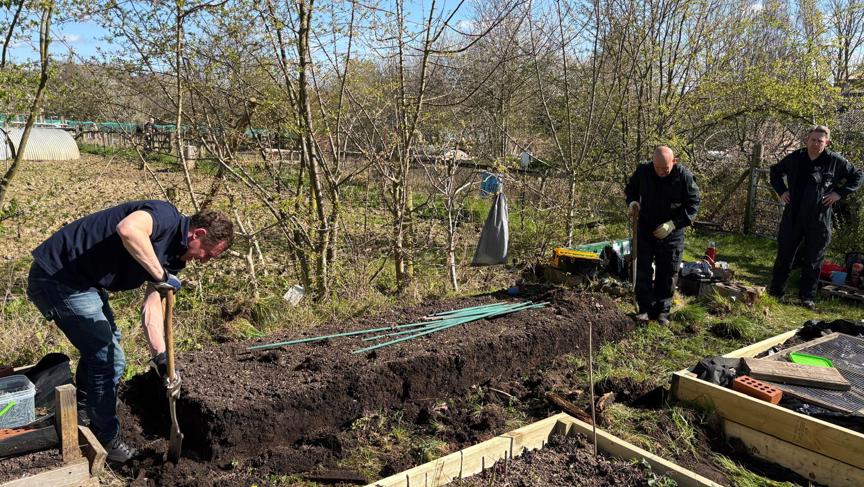 Volunteers support Shooters Hill school community garden